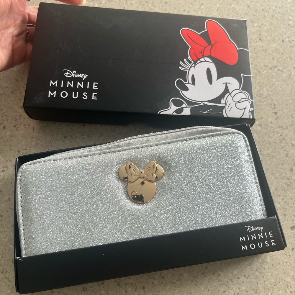 Disney Minnie Mouse Glittery Silver Clutch